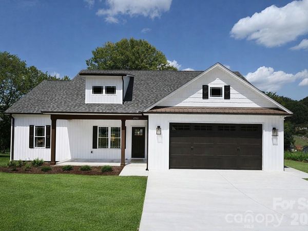 4940 Southview Drive, Hickory, NC 28602