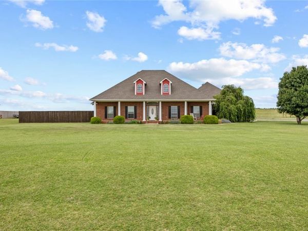 17182 N 2850 Road, Kingfisher, OK 73750