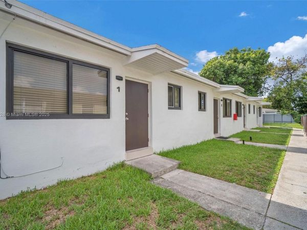 1910 NW 31st St, Miami, FL 33142