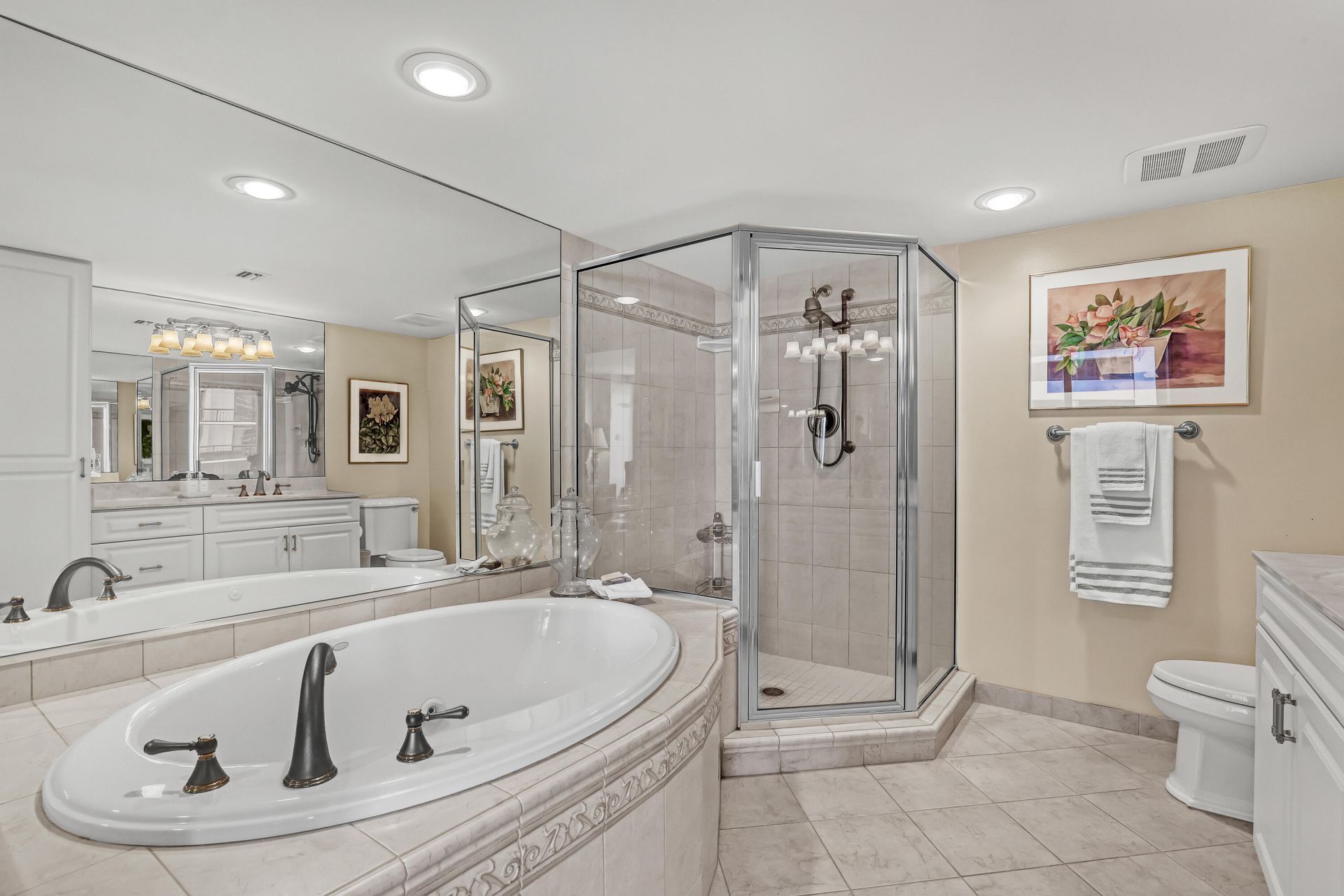 4200 N Ocean Drive, Unit 2-403, Singer Island, FL 33404 Photo