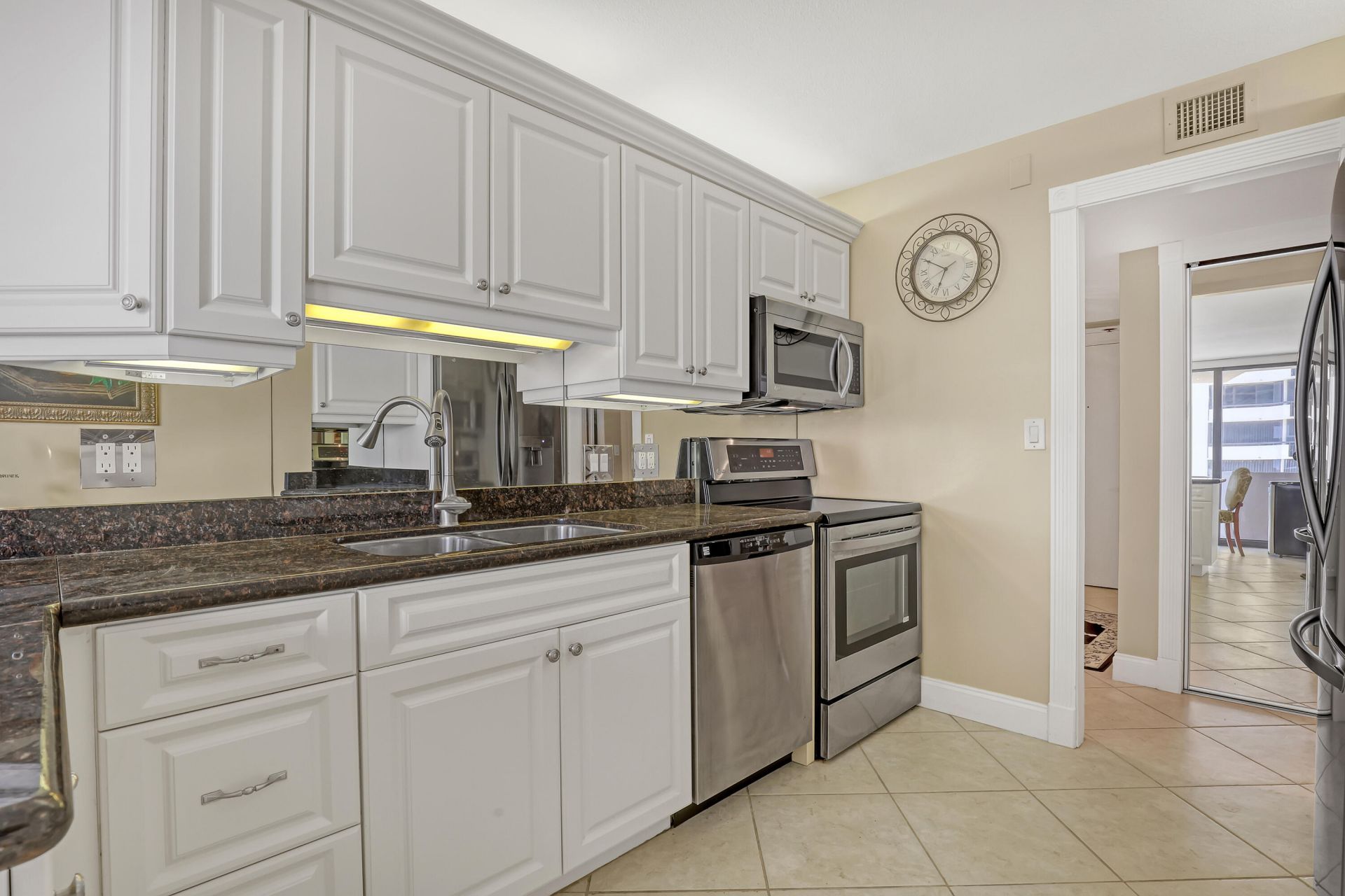 4200 N Ocean Drive, Unit 2-403, Singer Island, FL 33404 Photo