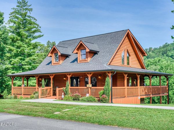 2028 Piney Overlook Lane, Sevierville, TN 37862