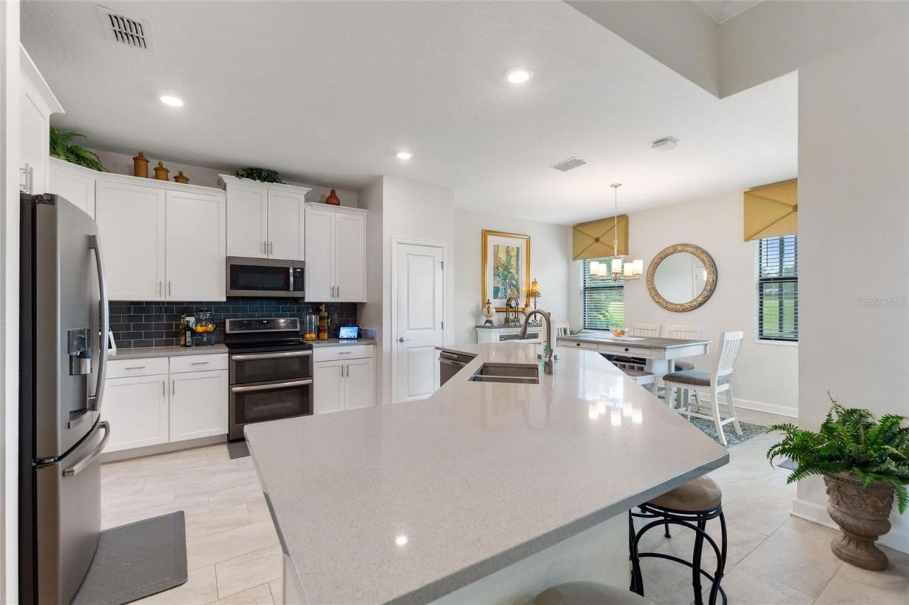 1452 Mickelson Ct, Davenport, FL 33896 Photo