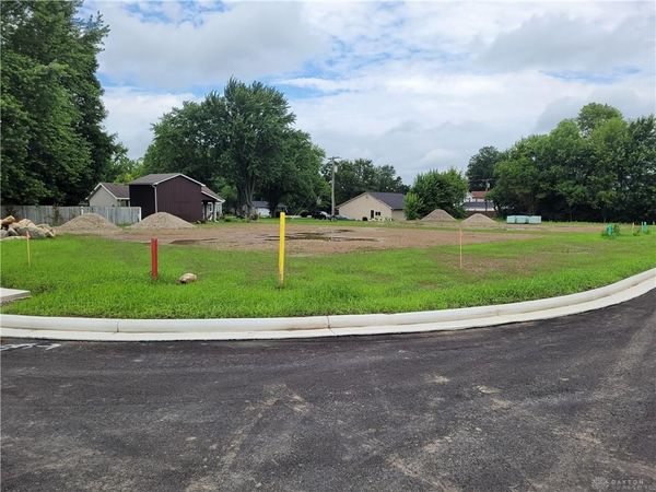 200 Charles Court, Covington, OH 45318