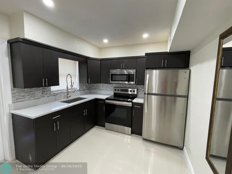 1809 NW 13th Court, Fort Lauderdale, FL 33311 Photo