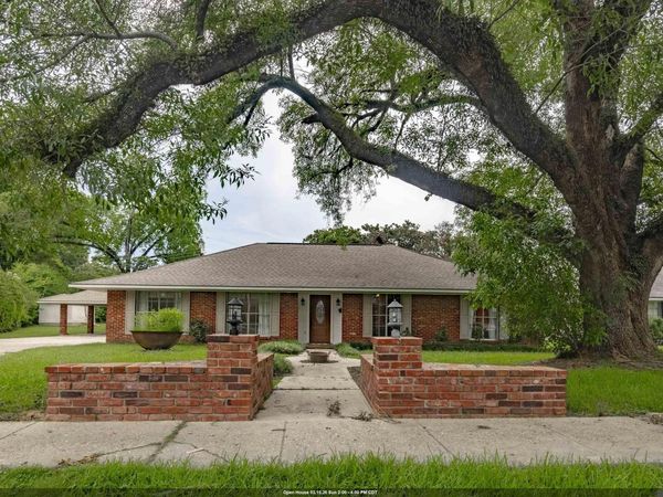 3616 S Lakeshore Ave, Baton Rouge, LA 70808