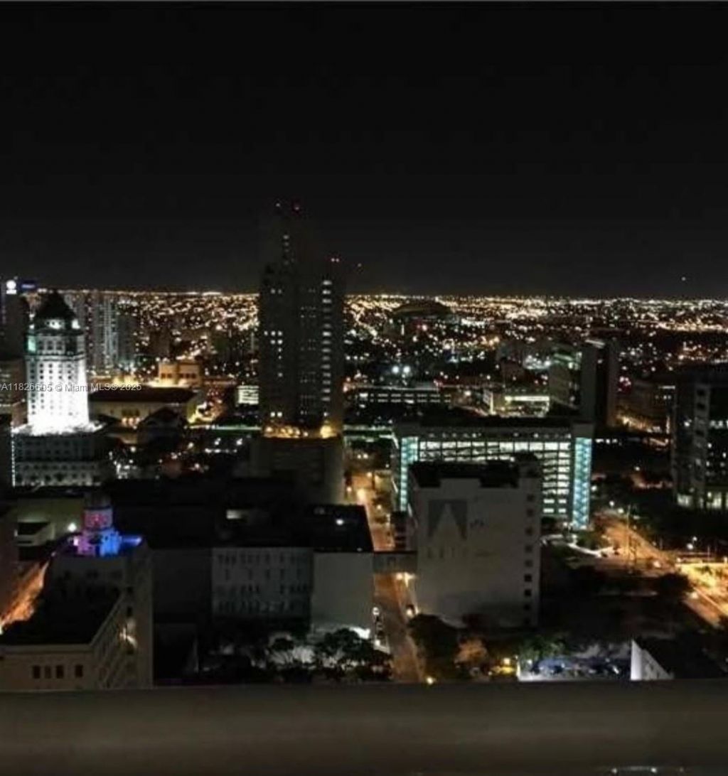 133 NE 2nd Ave, Unit 2515, Miami, FL 33132 Photo