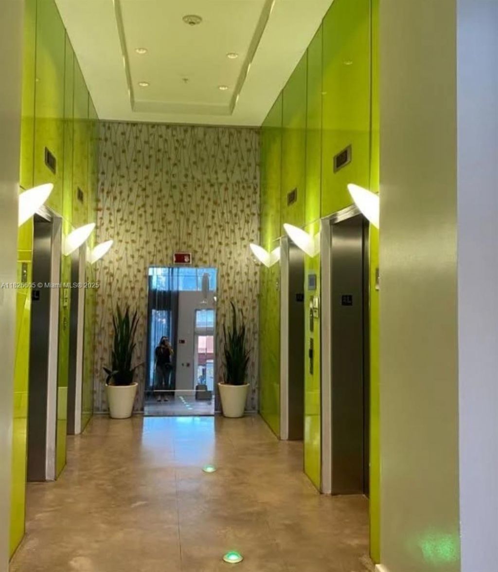 133 NE 2nd Ave, Unit 2515, Miami, FL 33132 Photo