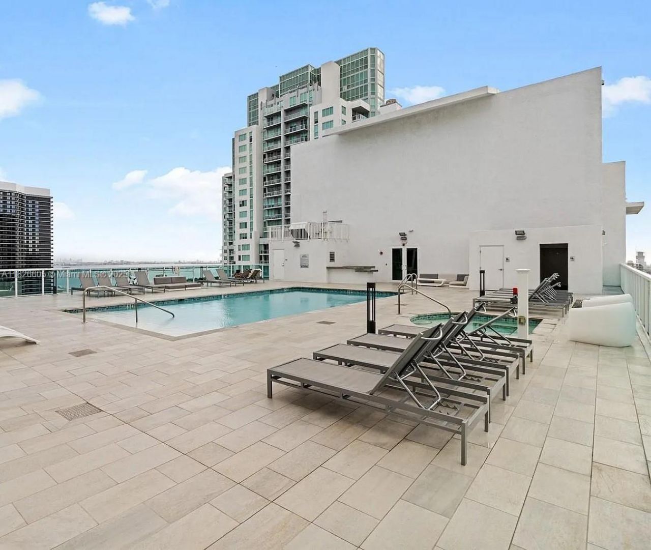 133 NE 2nd Ave, Unit 2515, Miami, FL 33132 Photo