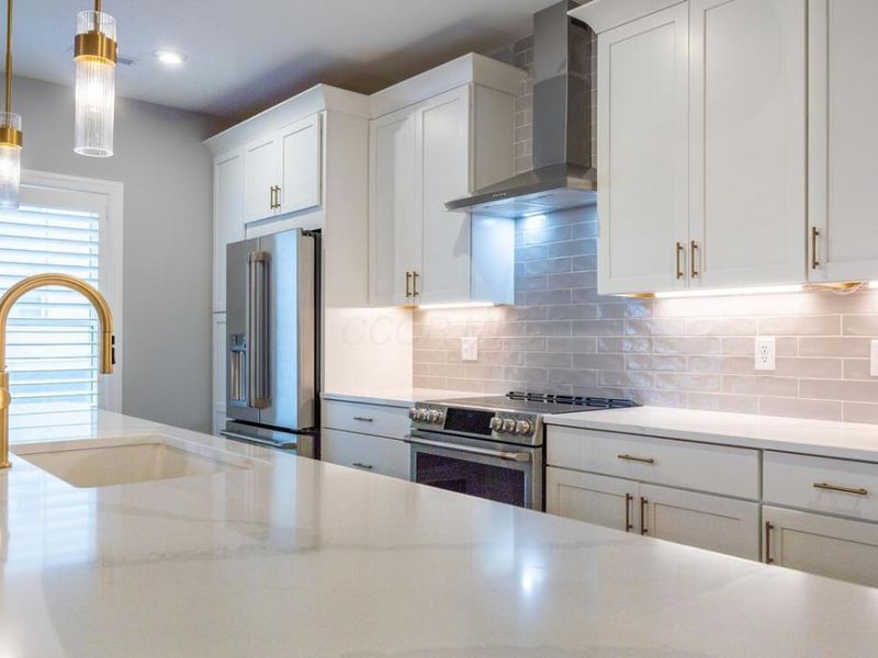 5211 Highpointe Lakes Drive, Unit 7105, Westerville, OH 43081 Photo 14