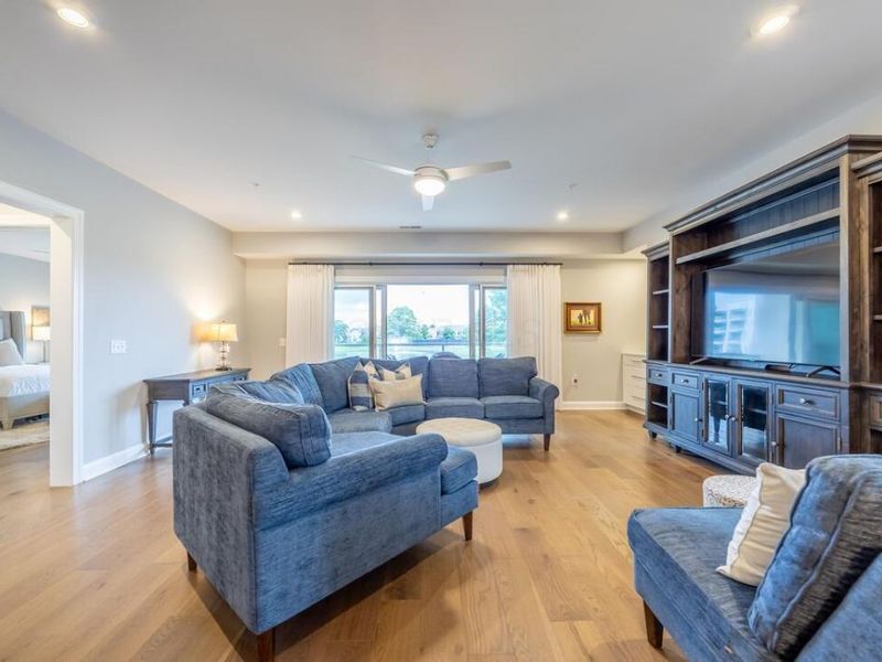 5211 Highpointe Lakes Drive, Unit 7105, Westerville, OH 43081 Photo 19