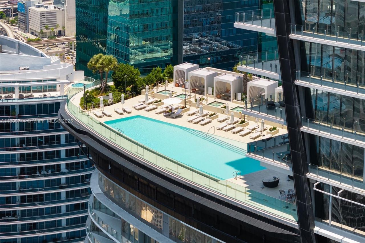 300 Biscayne Blvd Way, Unit 5205W, Miami, FL 33131 Photo