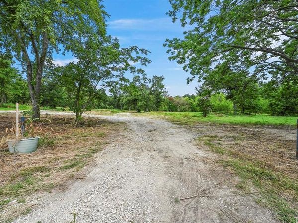 1221 Hillcrest Circle, Gordonville, TX 76245