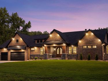 16755 106th Place N, Maple Grove, MN 55369