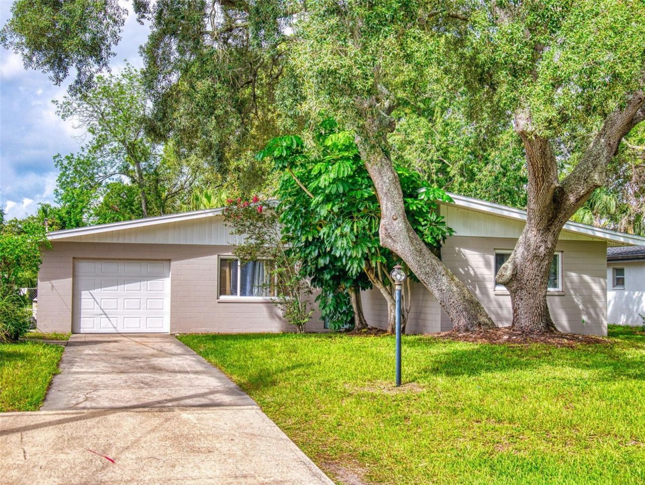 5476 W Bayshore Drive, Port Orange, FL 32127 Photo