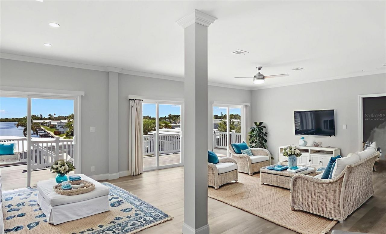 6924 Americana Drive Ne, Unit 167, Saint Petersburg, FL 33702 Photo