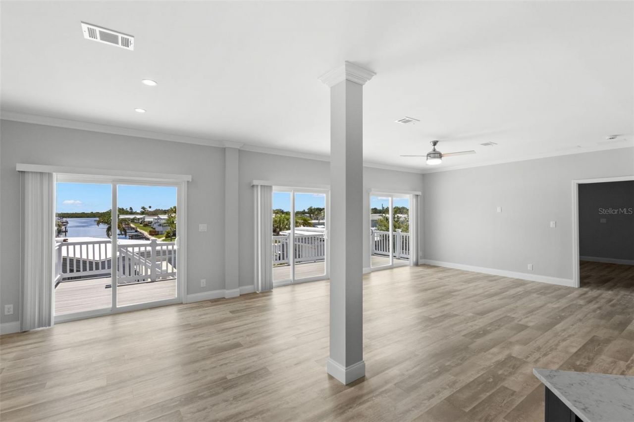 6924 Americana Drive Ne, Unit 167, Saint Petersburg, FL 33702 Photo