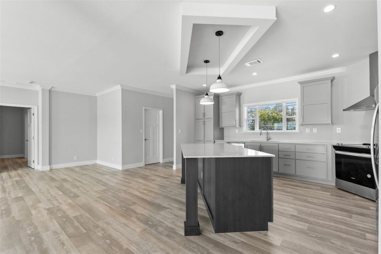 6924 Americana Drive Ne, Unit 167, Saint Petersburg, FL 33702 Photo