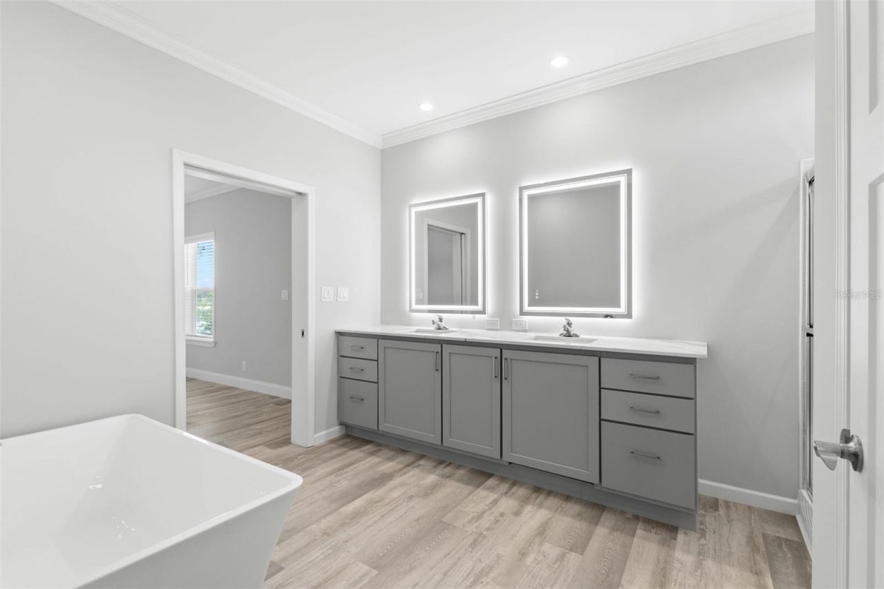 6924 Americana Drive Ne, Unit 167, Saint Petersburg, FL 33702 Photo