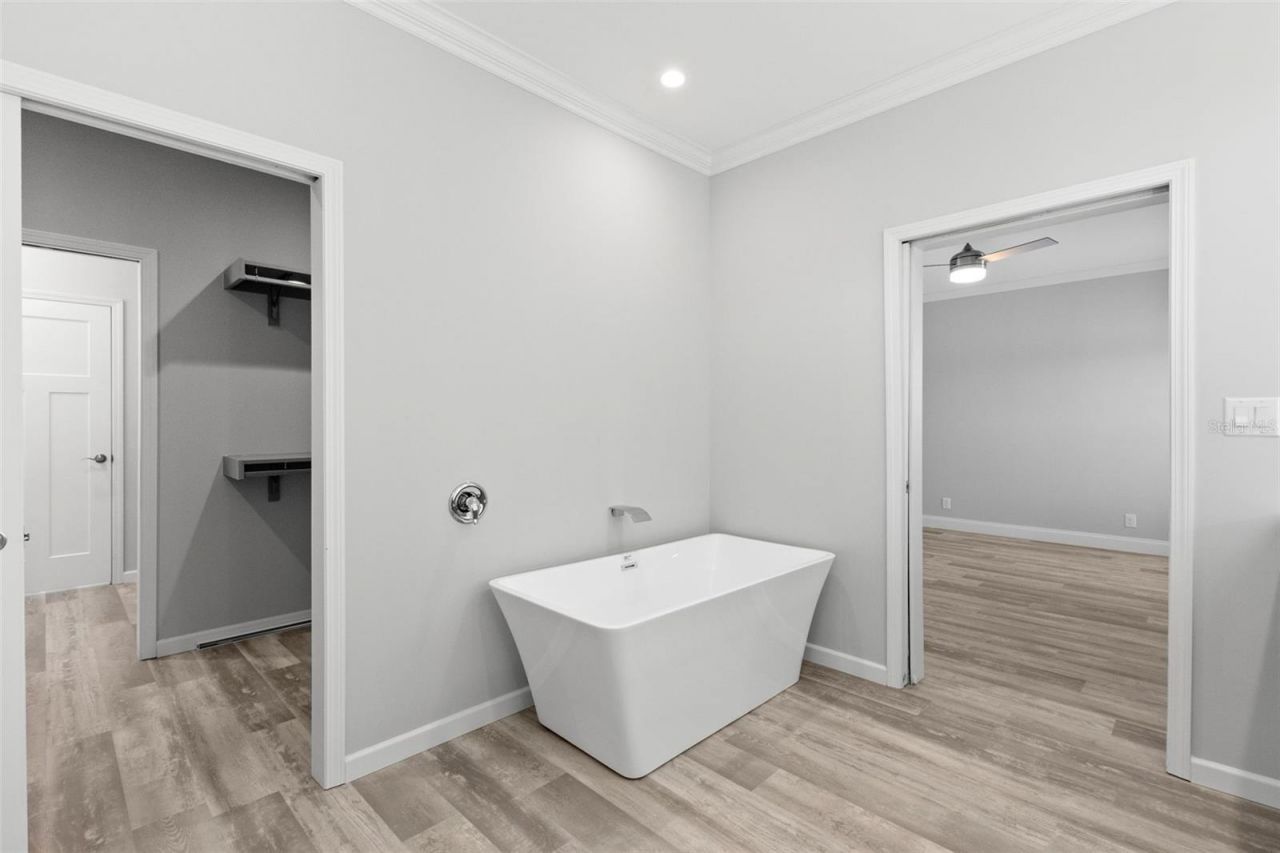 6924 Americana Drive Ne, Unit 167, Saint Petersburg, FL 33702 Photo