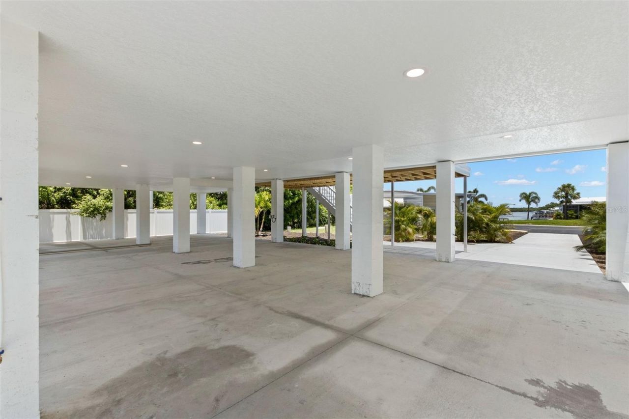 6924 Americana Drive Ne, Unit 167, Saint Petersburg, FL 33702 Photo