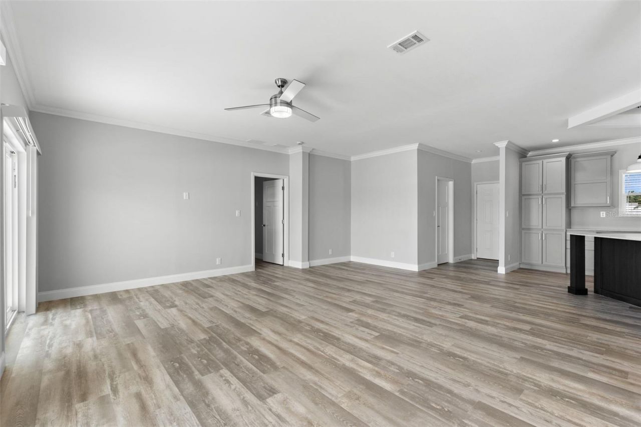 6924 Americana Drive Ne, Unit 167, Saint Petersburg, FL 33702 Photo