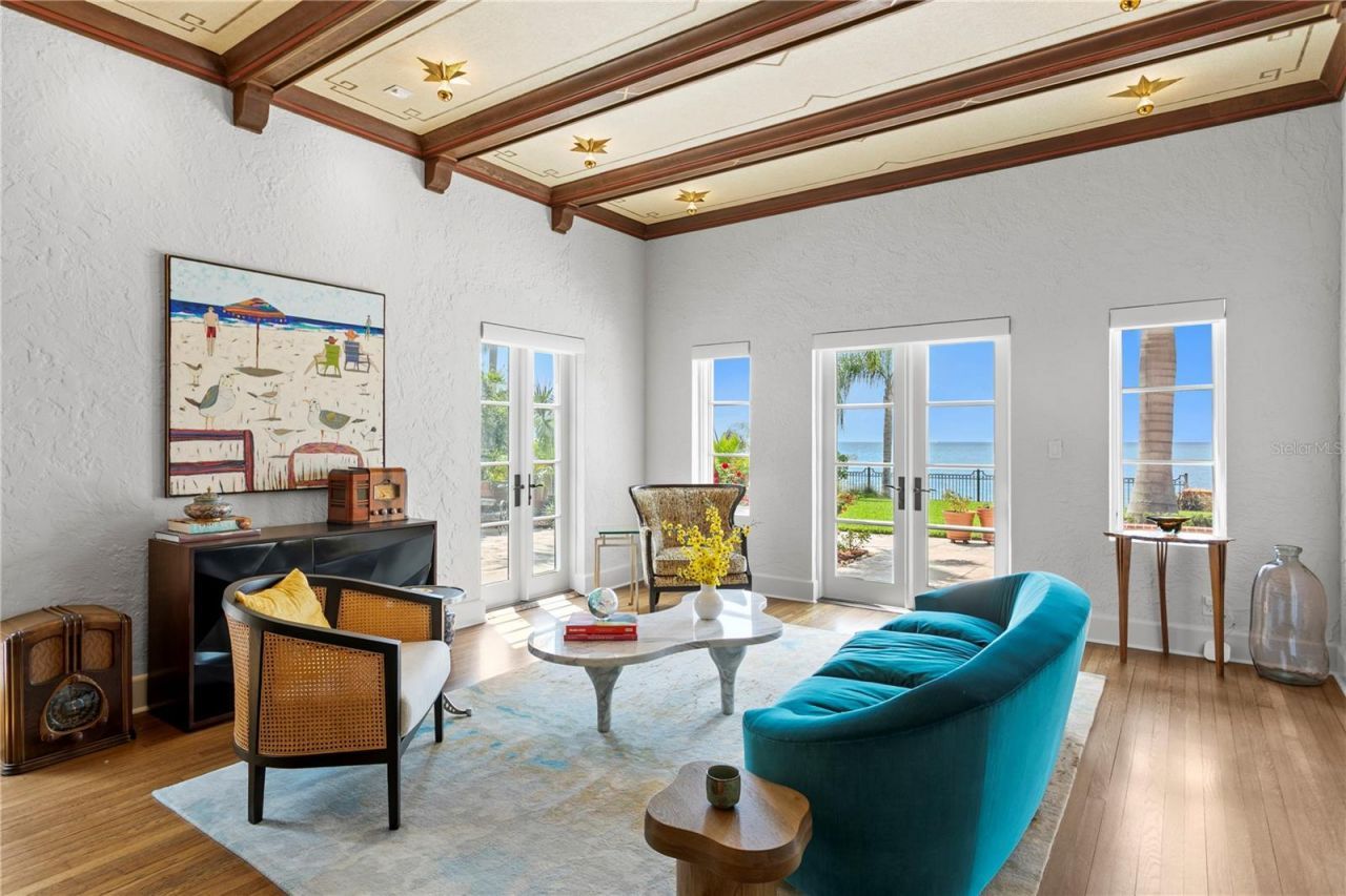 501 Brightwaters Boulevard Ne, Saint Petersburg, FL 33704 Photo