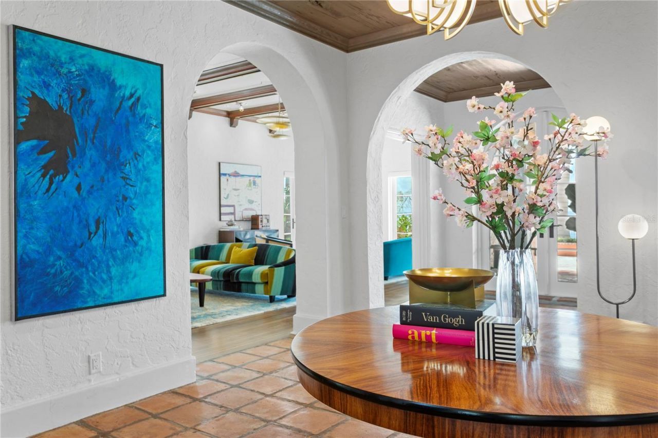 501 Brightwaters Boulevard Ne, Saint Petersburg, FL 33704 Photo