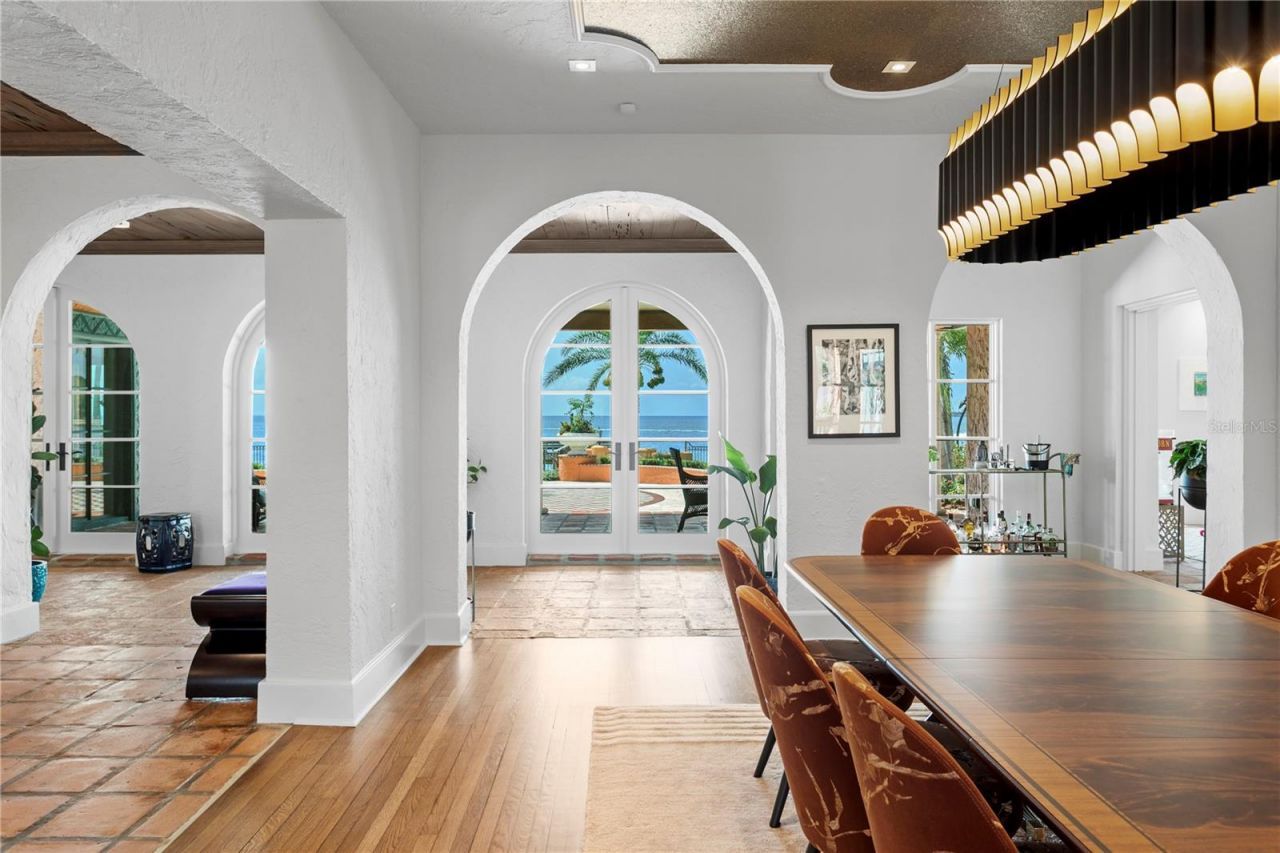 501 Brightwaters Boulevard Ne, Saint Petersburg, FL 33704 Photo