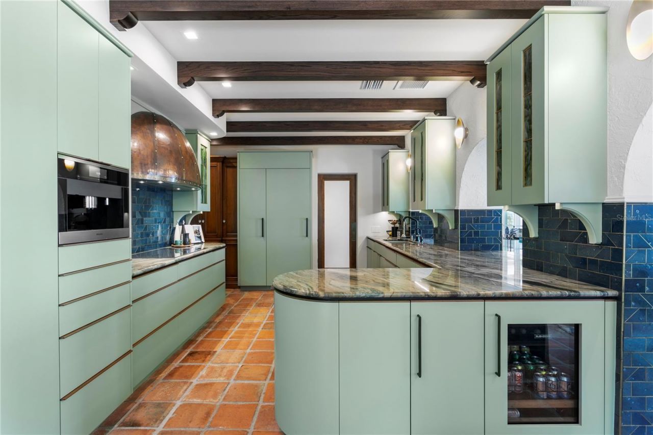 501 Brightwaters Boulevard Ne, Saint Petersburg, FL 33704 Photo