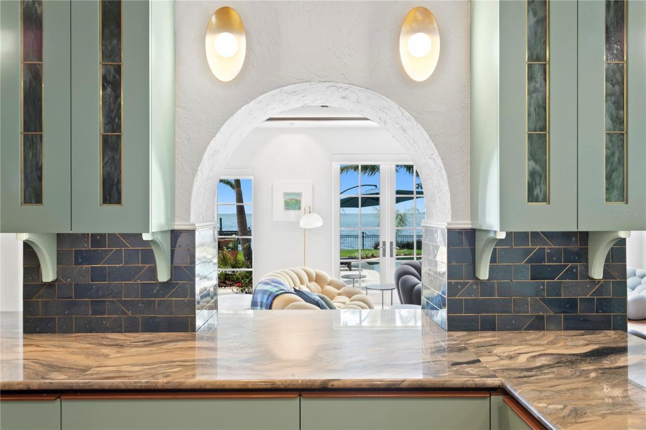 501 Brightwaters Boulevard Ne, Saint Petersburg, FL 33704 Photo