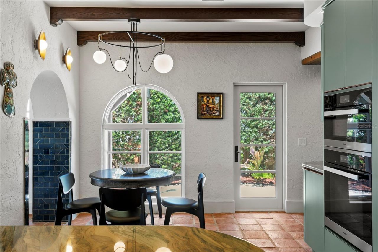 501 Brightwaters Boulevard Ne, Saint Petersburg, FL 33704 Photo