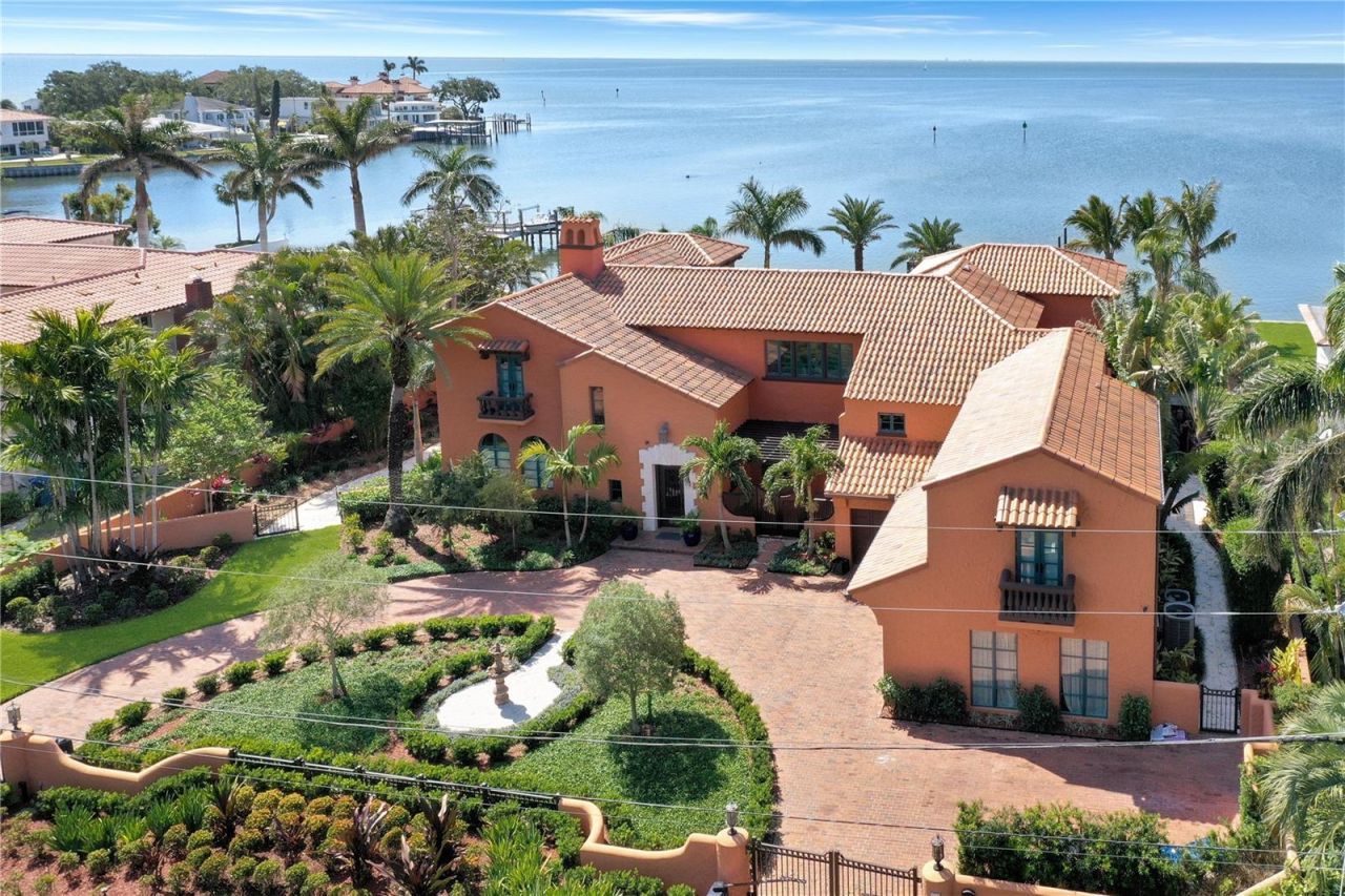 501 Brightwaters Boulevard Ne, Saint Petersburg, FL 33704 Photo