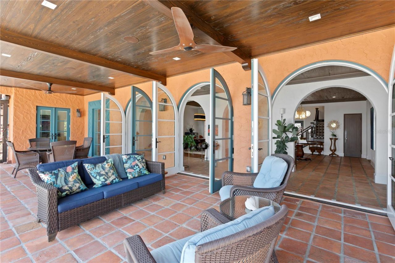 501 Brightwaters Boulevard Ne, Saint Petersburg, FL 33704 Photo