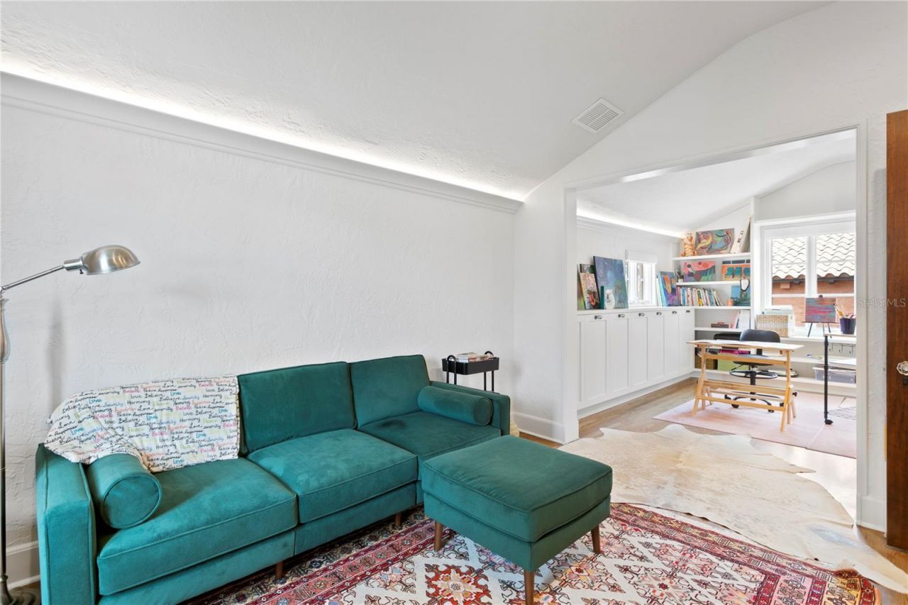 501 Brightwaters Boulevard Ne, Saint Petersburg, FL 33704 Photo