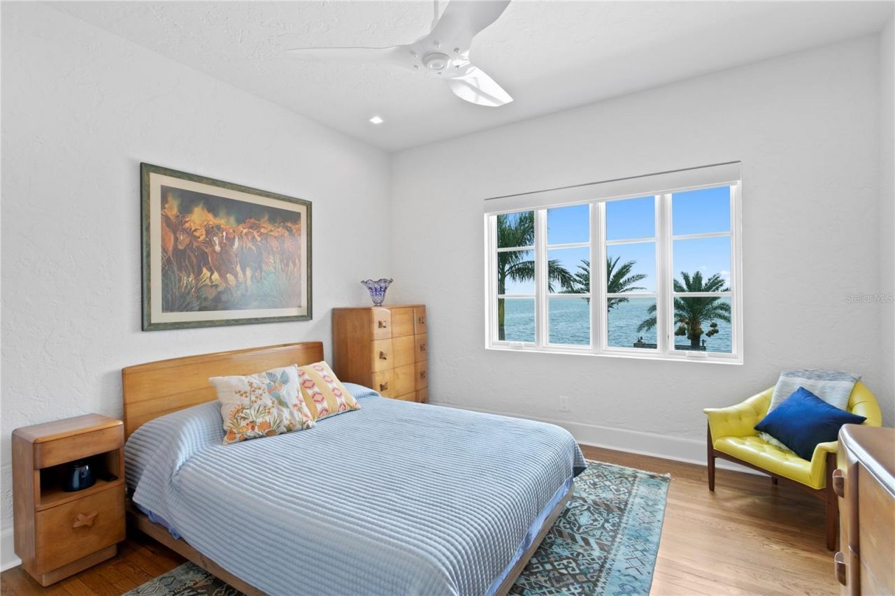 501 Brightwaters Boulevard Ne, Saint Petersburg, FL 33704 Photo