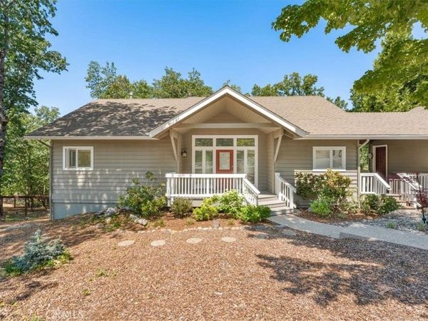 1227 Eddy Drive, Mount Shasta, CA 96067