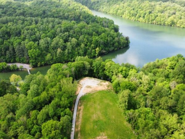 5 Anderton Branch Road, Winchester, TN 37398