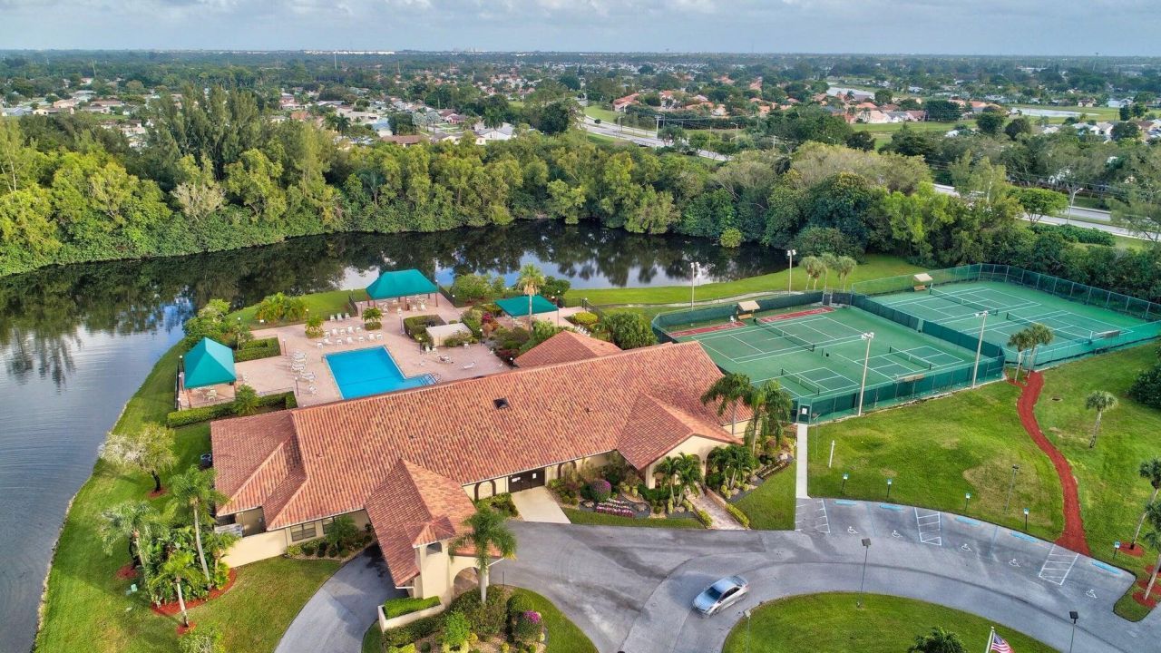 5707 Parkwalk Circle E, Boynton Beach, FL 33472 Photo