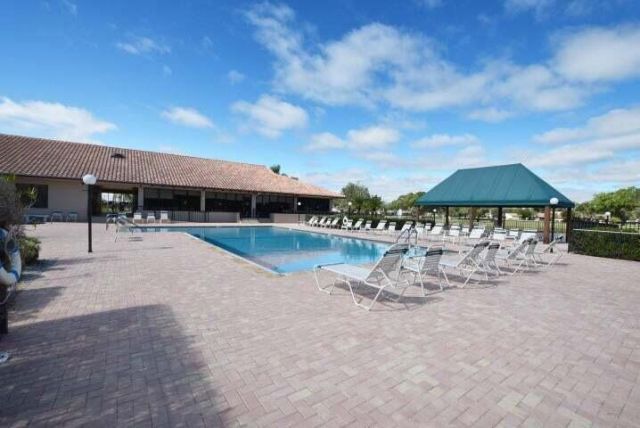 5707 Parkwalk Circle E, Boynton Beach, FL 33472 Photo