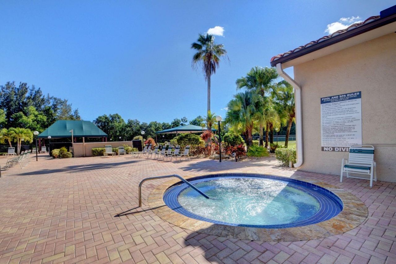 5707 Parkwalk Circle E, Boynton Beach, FL 33472 Photo