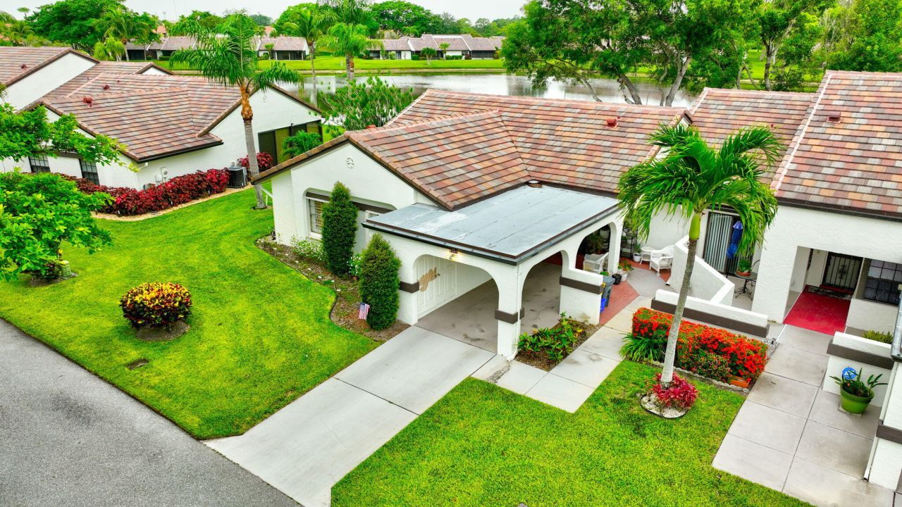 5707 Parkwalk Circle E, Boynton Beach, FL 33472 Photo
