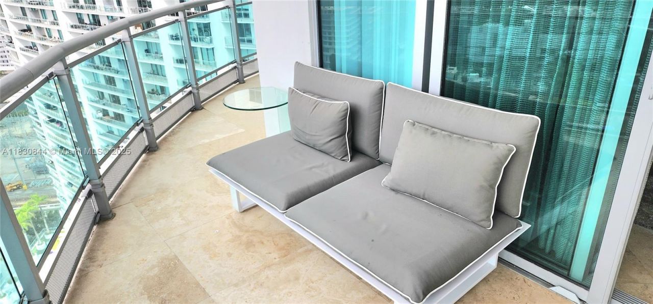 350 S Miami Ave, Unit 3214, Miami, FL 33130 Photo