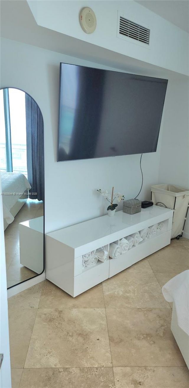 350 S Miami Ave, Unit 3214, Miami, FL 33130 Photo