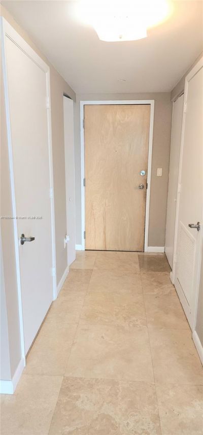 350 S Miami Ave, Unit 3214, Miami, FL 33130 Photo