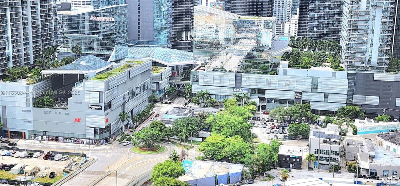 350 S Miami Ave, Unit 3214, Miami, FL 33130 Photo