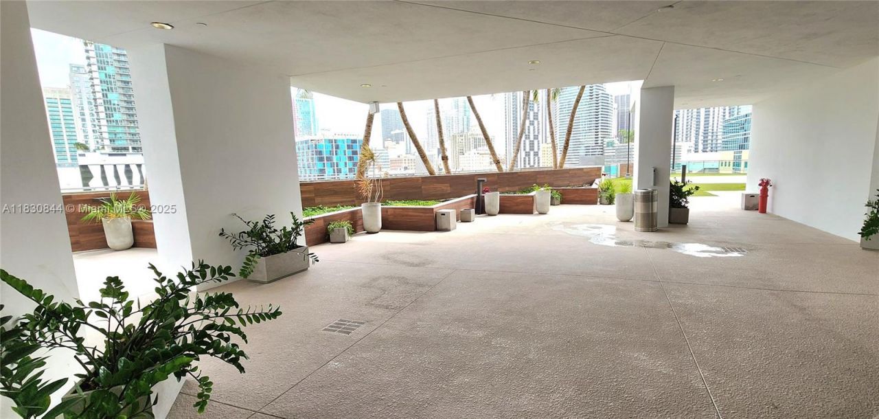 350 S Miami Ave, Unit 3214, Miami, FL 33130 Photo