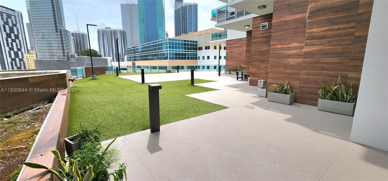 350 S Miami Ave, Unit 3214, Miami, FL 33130 Photo