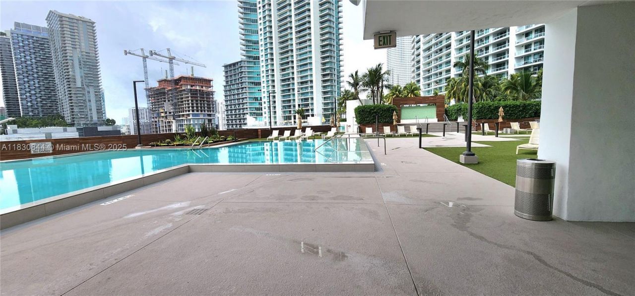 350 S Miami Ave, Unit 3214, Miami, FL 33130 Photo