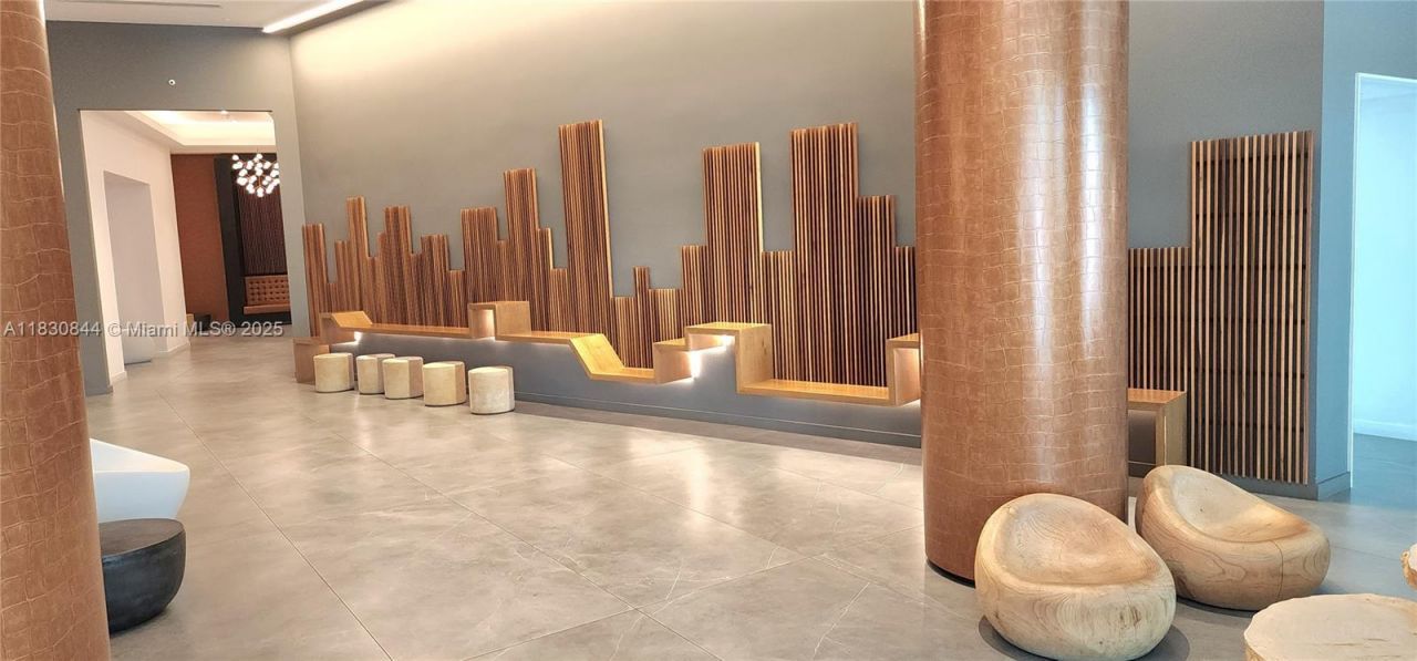 350 S Miami Ave, Unit 3214, Miami, FL 33130 Photo